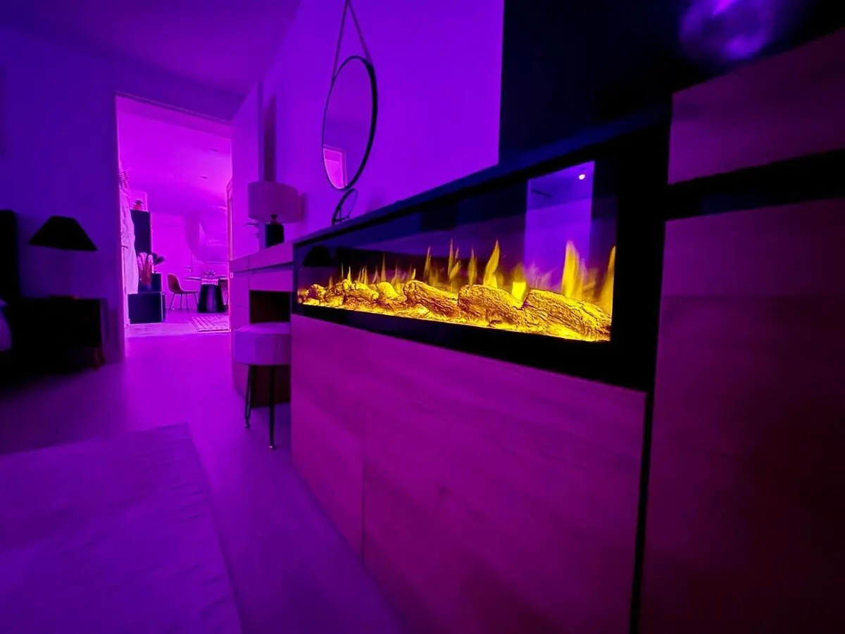 Luneia - Romantic Getaway, Sauna And Private Spa Chavanod 0*,  France