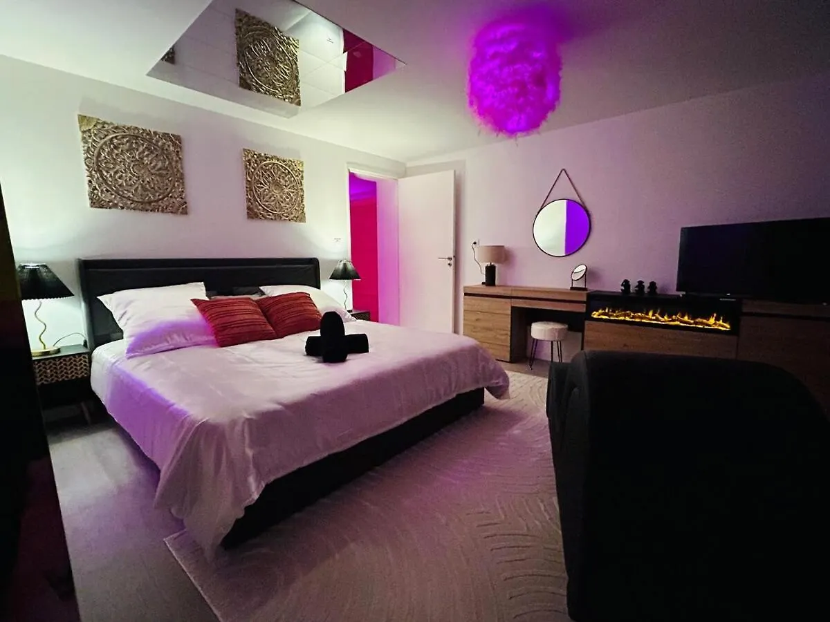 Luneia - Romantic Getaway, Sauna And Private Spa Chavanod Apartment