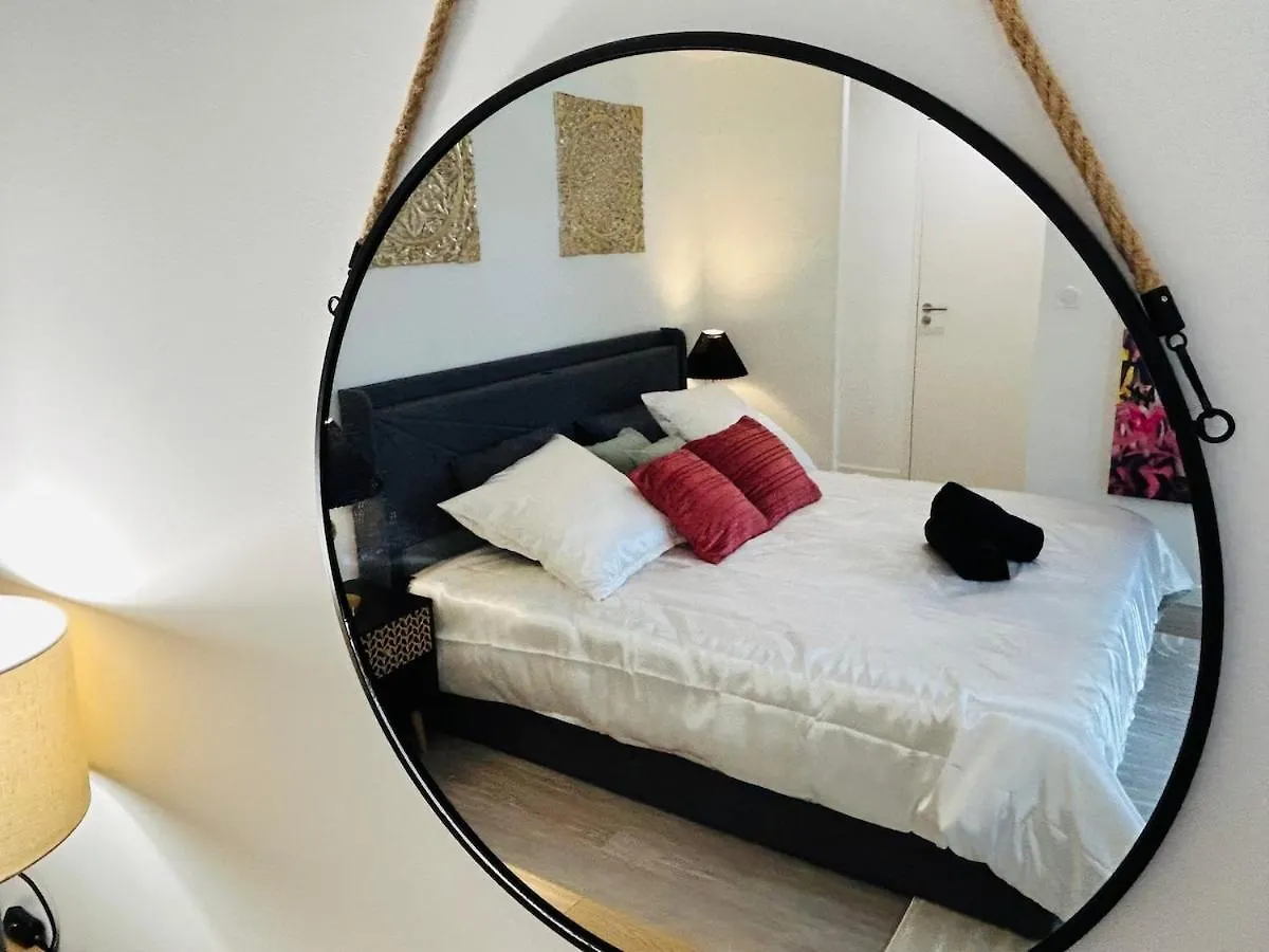 Luneia - Romantic Getaway, Sauna And Private Spa Chavanod Apartment
